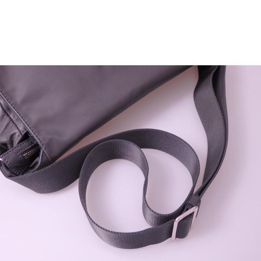 Louis Vuitton V Line Cross Shoulder Bag - Picture 4 of 6